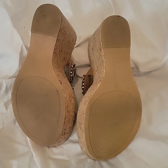 Women's shoes - Picture 4 of 4